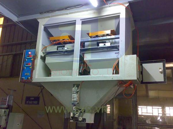 Cân đóng bao hạt 2 phễu cân định lượng cửa cân 3 cấp PM02 - chuyên dùng cho cân đóng bao nguyên liệu dạng hạt